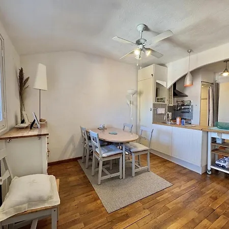 F1 Plein Centre De Saint-raphael, Vue Mer, 50m De La Apartamento *
